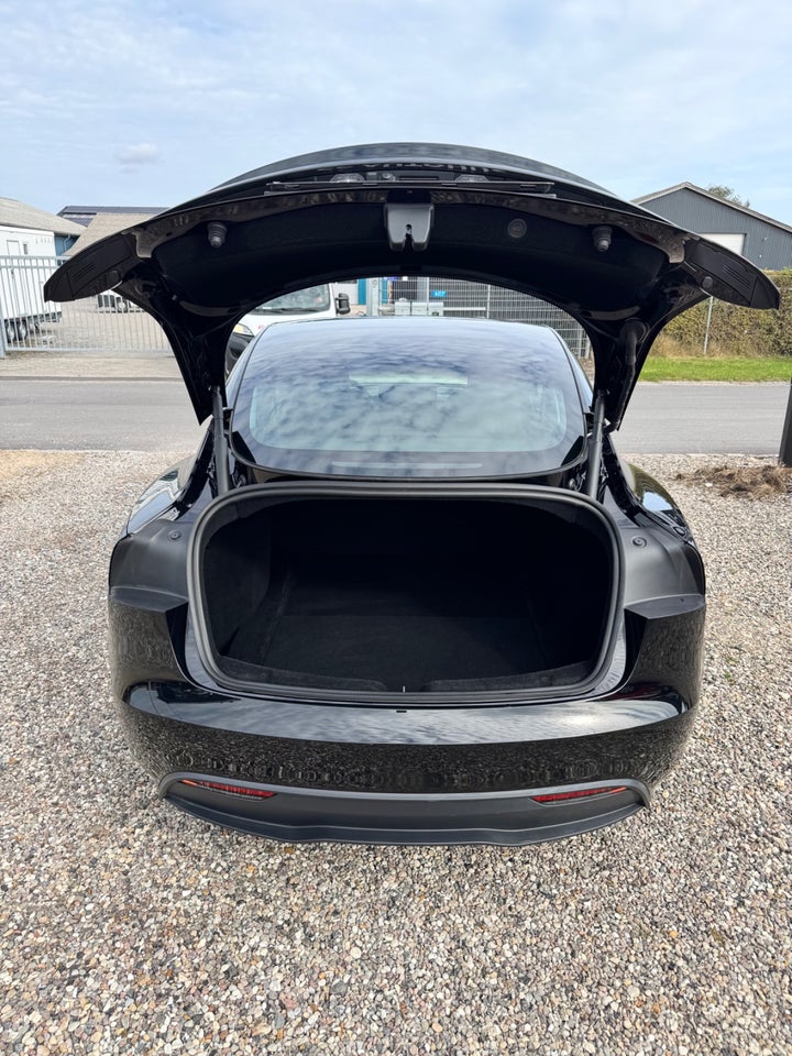 Tesla Model 3 RWD 4d