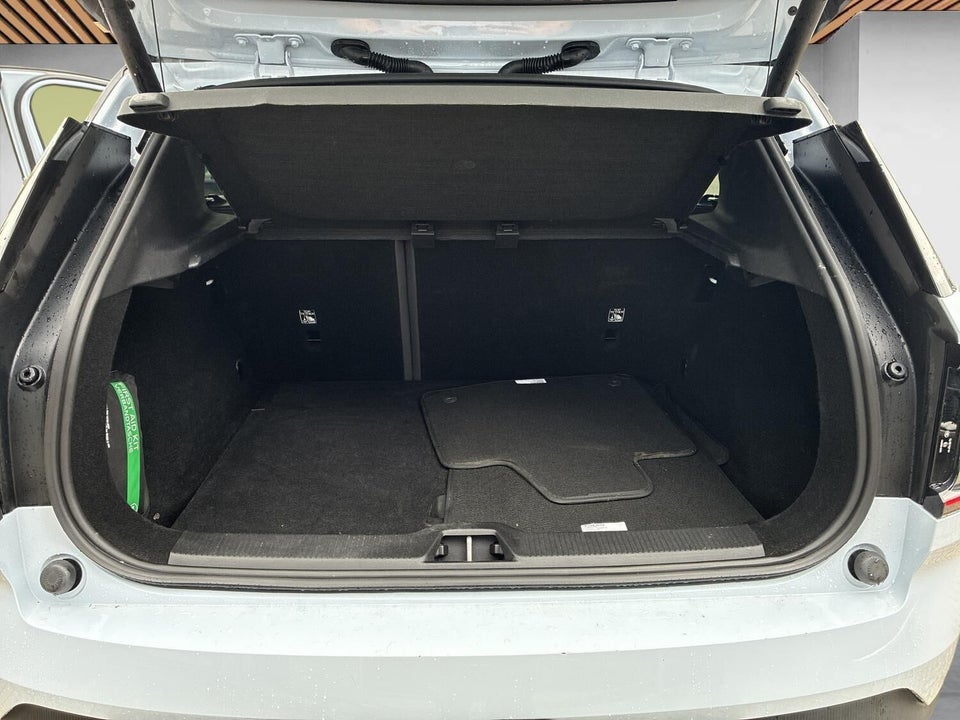 Volvo EX30 Extended Range Plus 5d