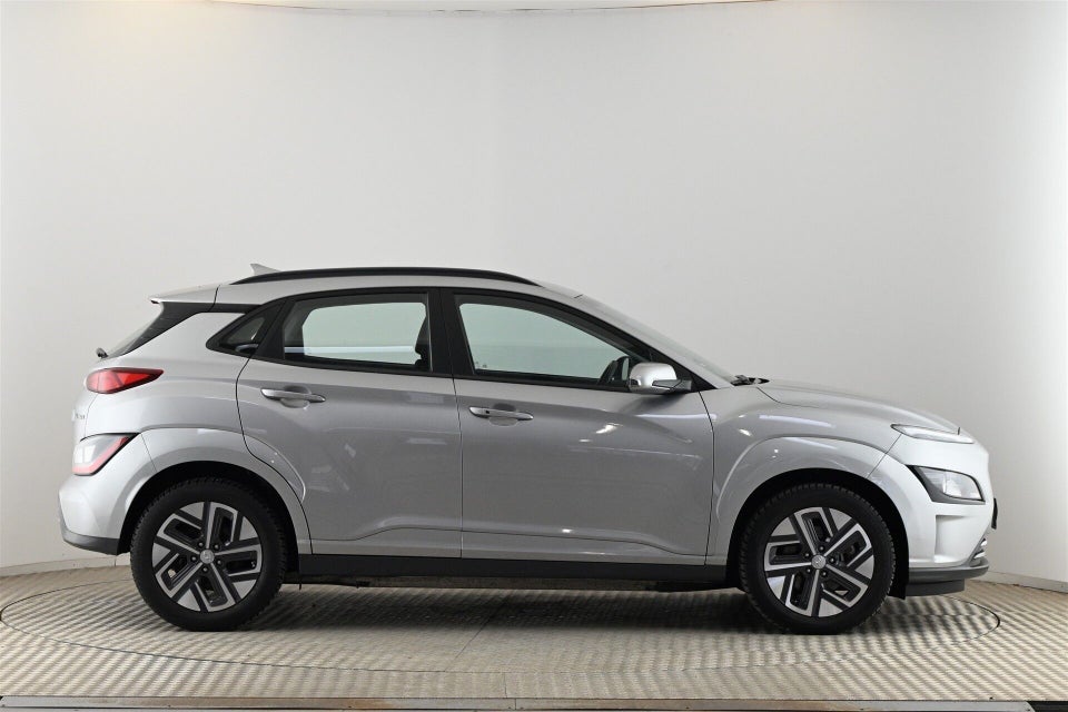 Hyundai Kona 39 EV Essential 5d