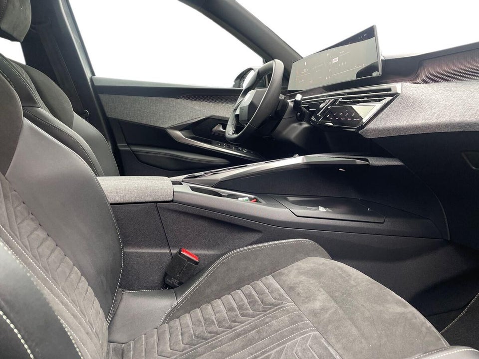 Peugeot e-5008 77 GT 7prs 5d