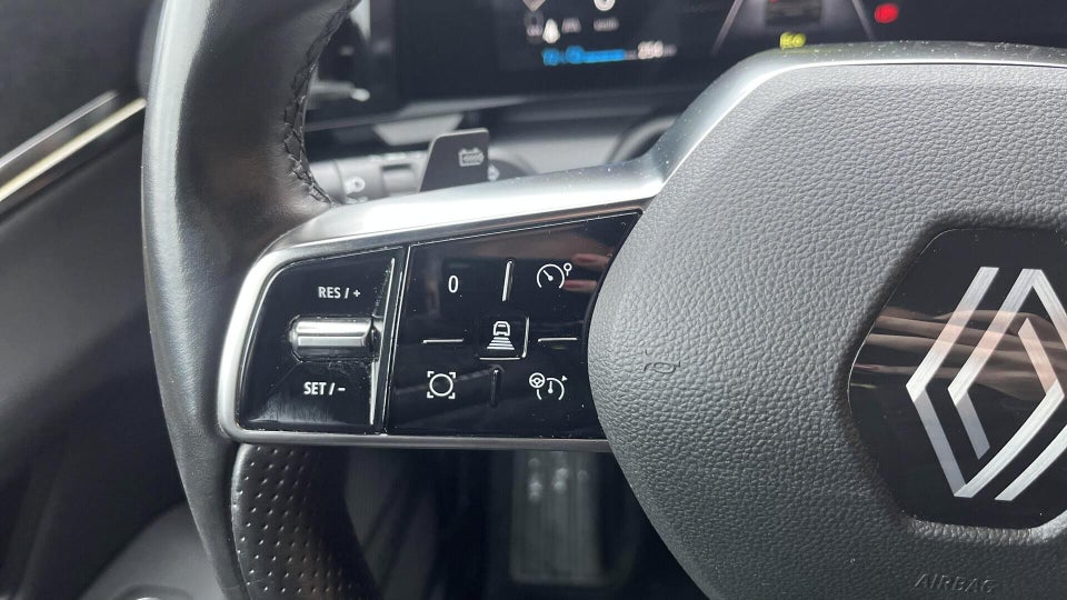 Renault Megane E-Tech 60 Techno 5d