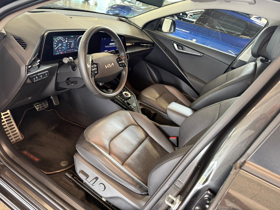 Kia Niro 64 EV Upgrade 5d