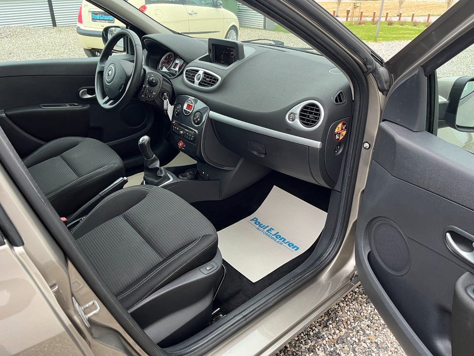 Renault Clio III 1,5 dCi 90 Expression Sport Tourer 5d