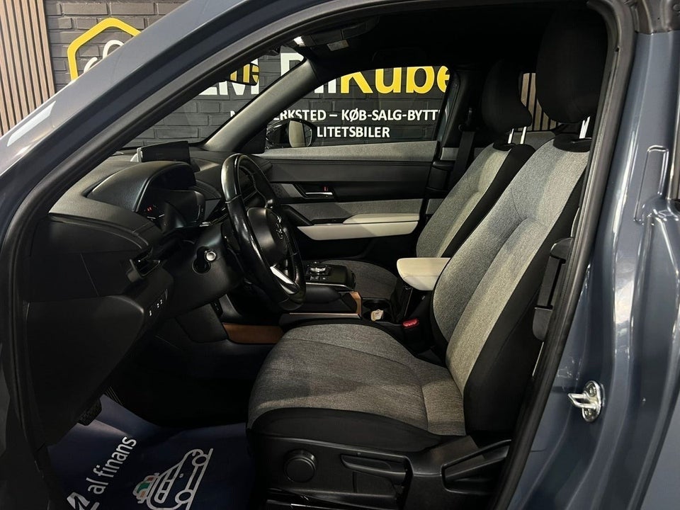 Mazda MX-30 e-SkyActiv Sky 5d