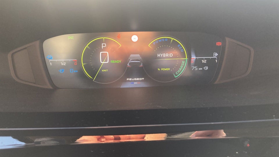 Peugeot 308 1,6 Hybrid First Selection+ EAT8 5d