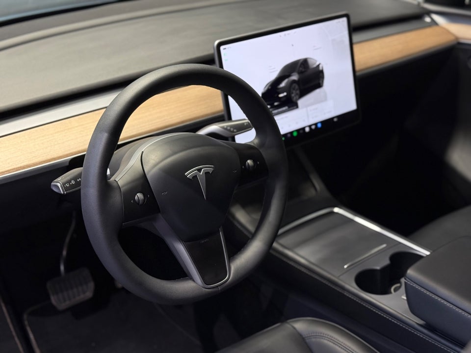 Tesla Model Y RWD 5d