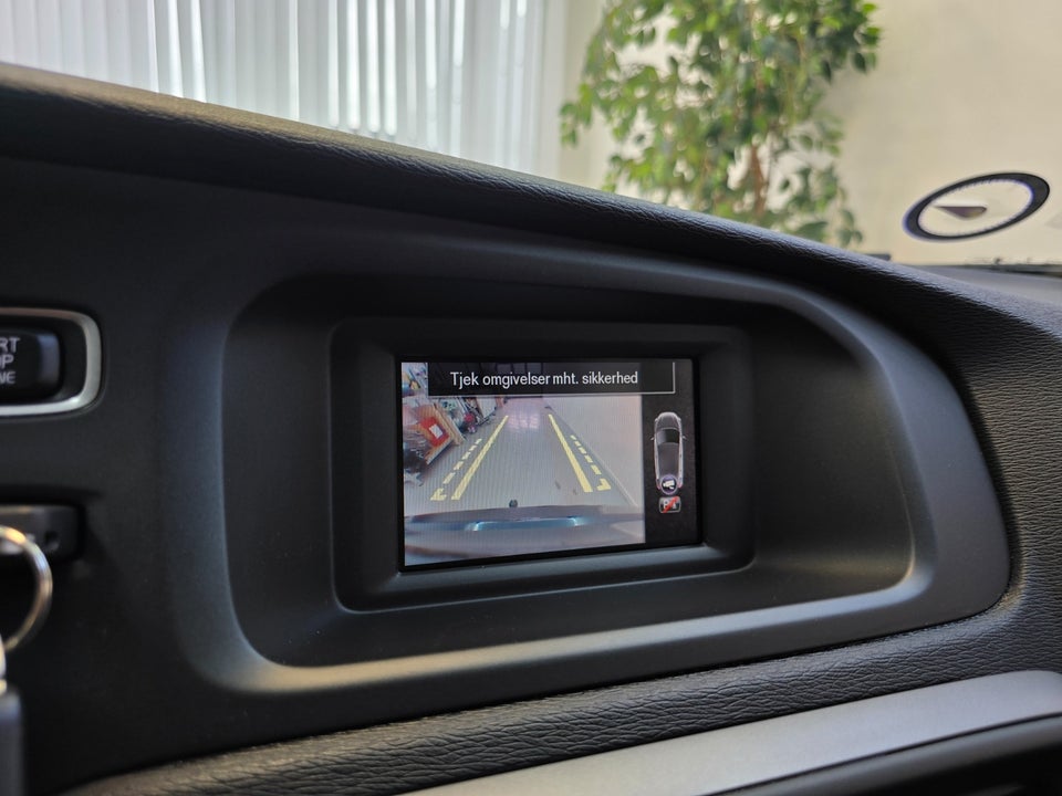 Volvo V40 1,6 D2 115 Kinetic 5d