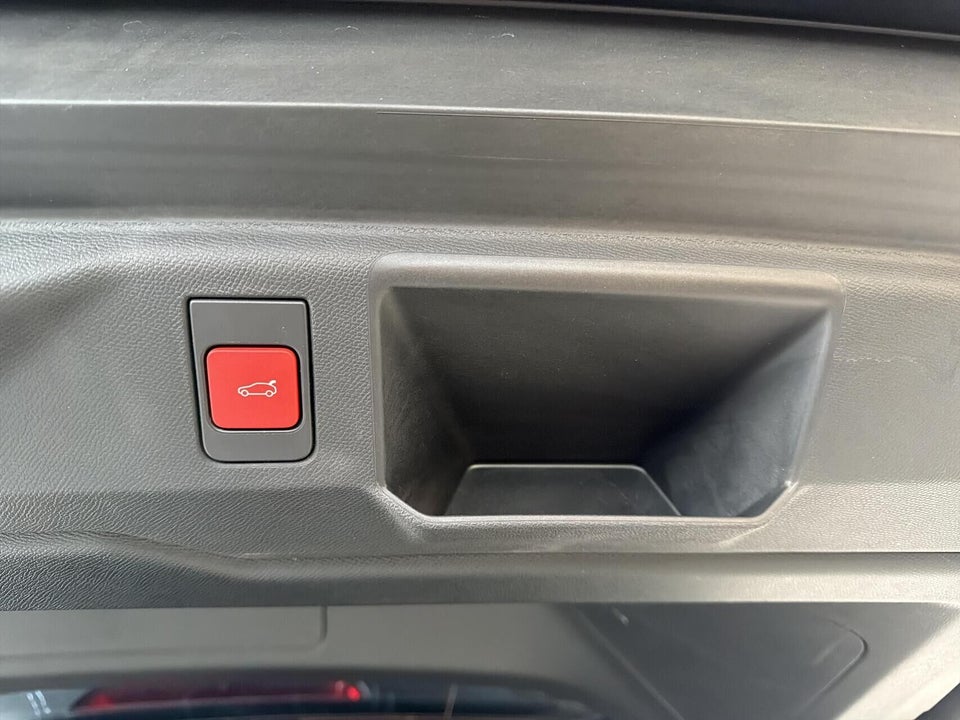 Peugeot e-5008 77 GT Pack 7prs 5d