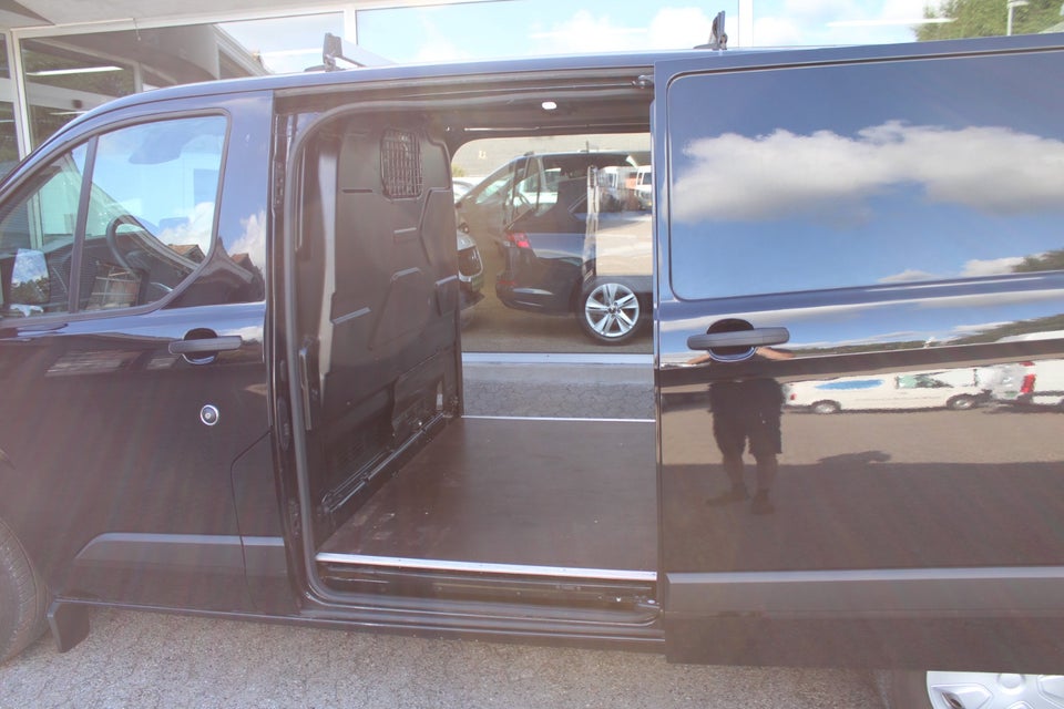 Ford Transit Custom 300 L2 2,0 TDCi 130 Trend