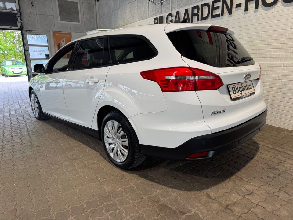 Ford Focus 1,5 TDCi 95 Business stc. 5d