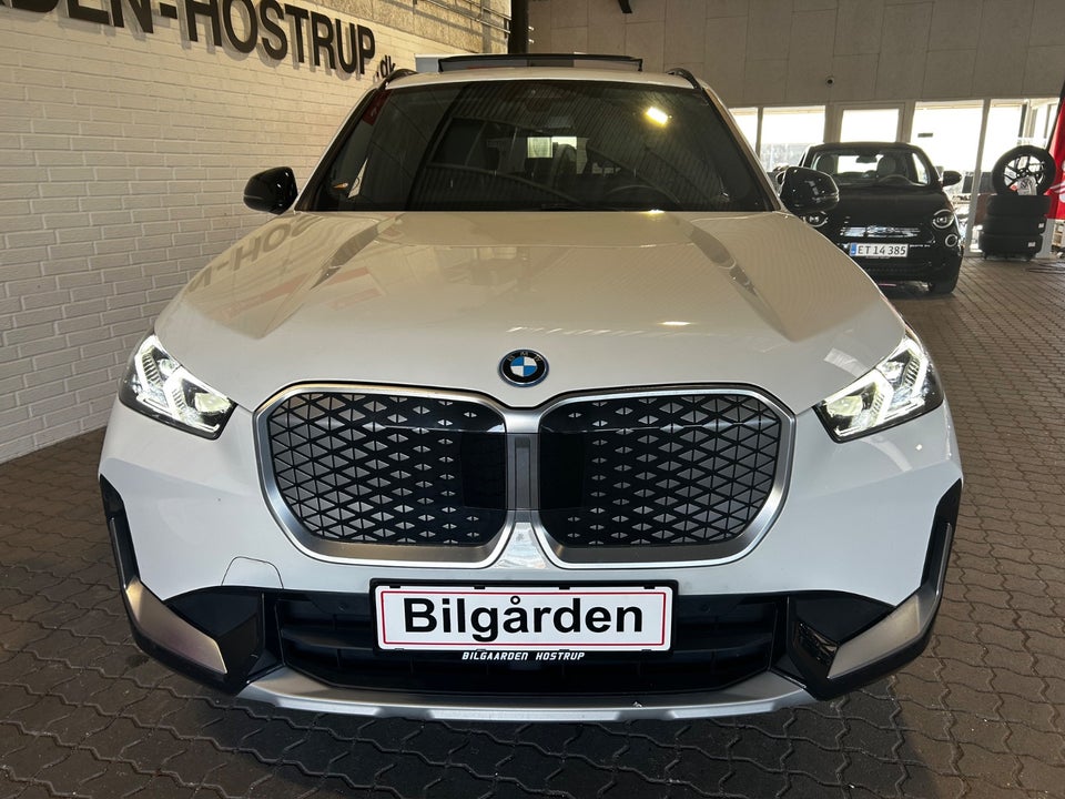 BMW iX1 eDrive20 X-Line 5d