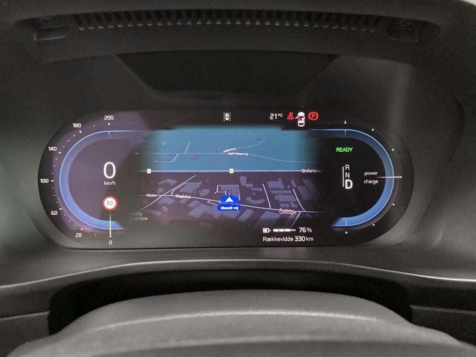 Volvo EX40 Standard Range Plus 5d