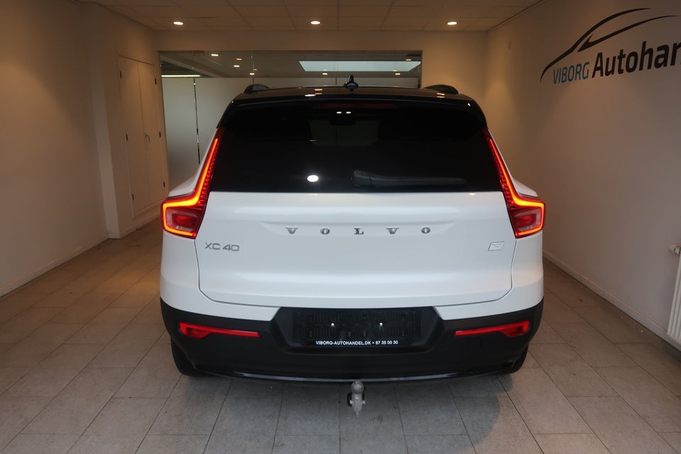 Volvo XC40 ReCharge Twin Plus 5d