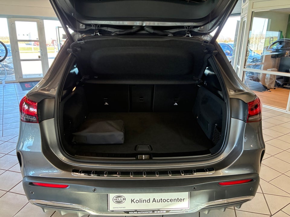 Mercedes EQA300 AMG Line 4Matic 5d