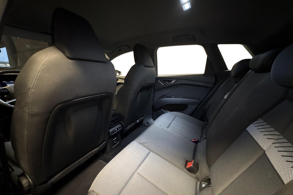 Audi Q4 e-tron 40 Attitude 5d