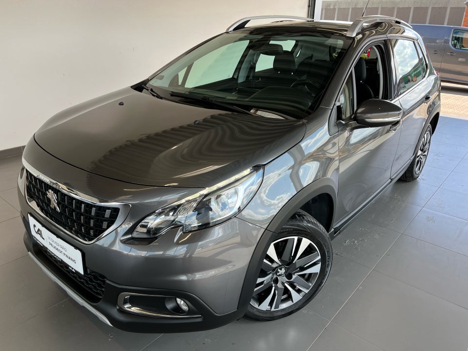 Peugeot 2008 1,2 e-THP 110 Allure Sky 5d