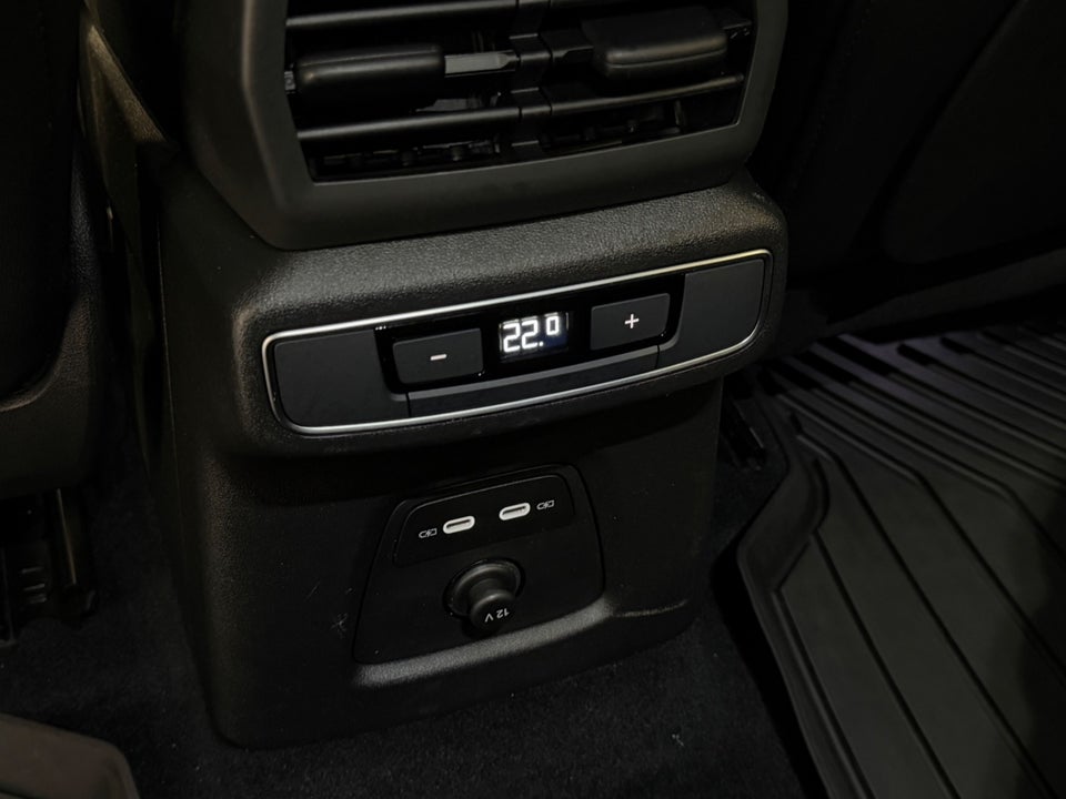 Audi Q4 e-tron 40 S-line 5d