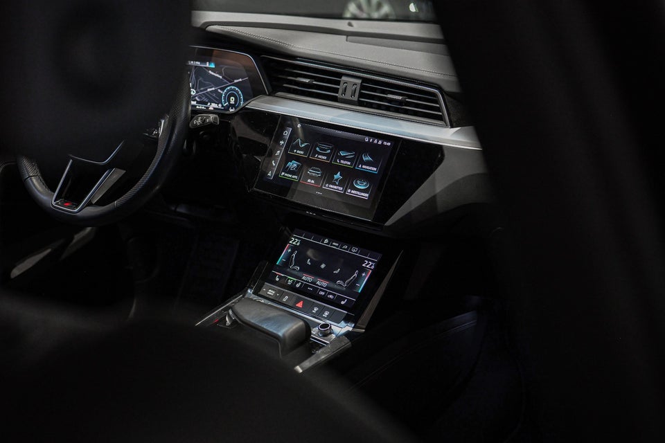 Audi e-tron 55 Advanced quattro 5d