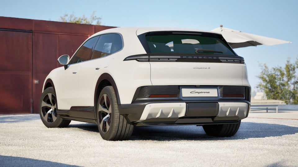 Porsche Cayenne S Electric 5d