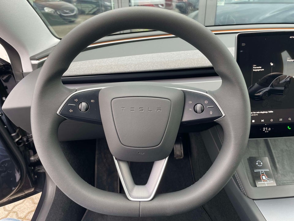 Tesla Model 3 Long Range AWD 4d