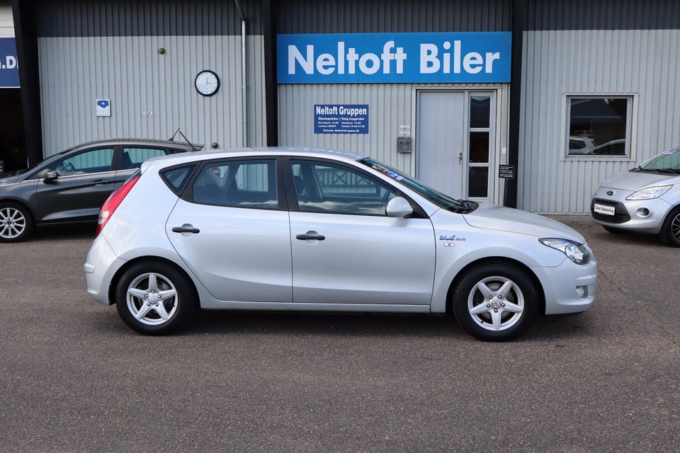 Hyundai i30 1,6 CVVT Comfort 5d