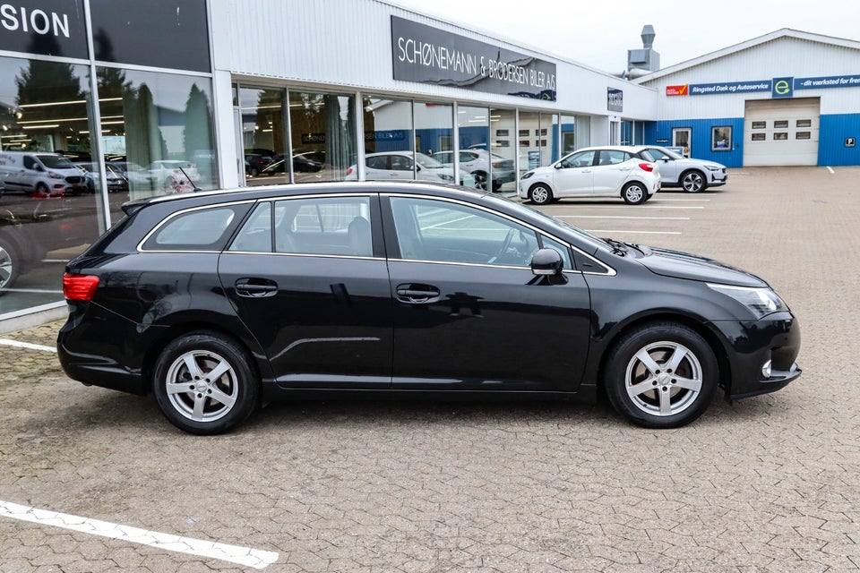 Toyota Avensis 2,0 D-4D T2 Touch stc. 5d