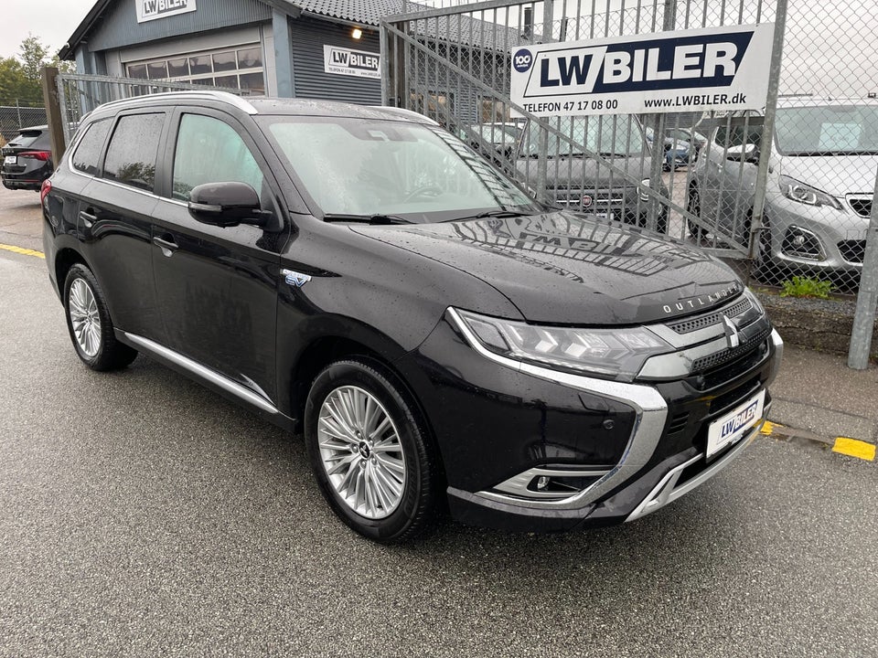 Mitsubishi Outlander 2,4 PHEV Instyle CVT 4WD 5d