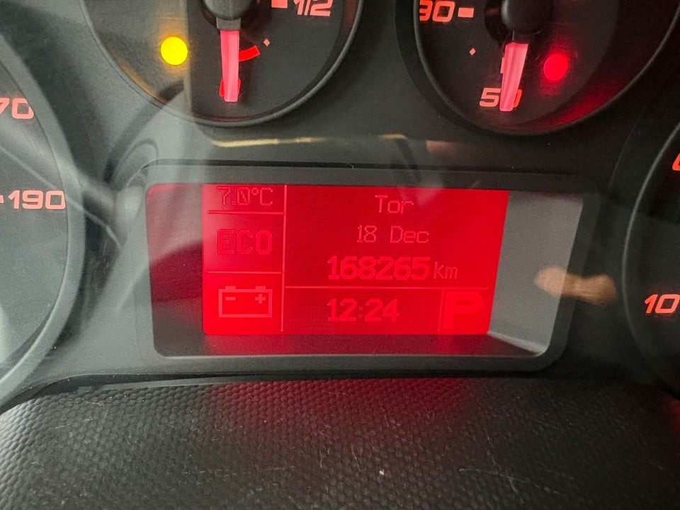 Iveco Daily 2,3 35C13 12m³ Van AG8