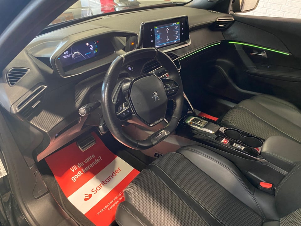 Peugeot e-2008 50 GT 5d