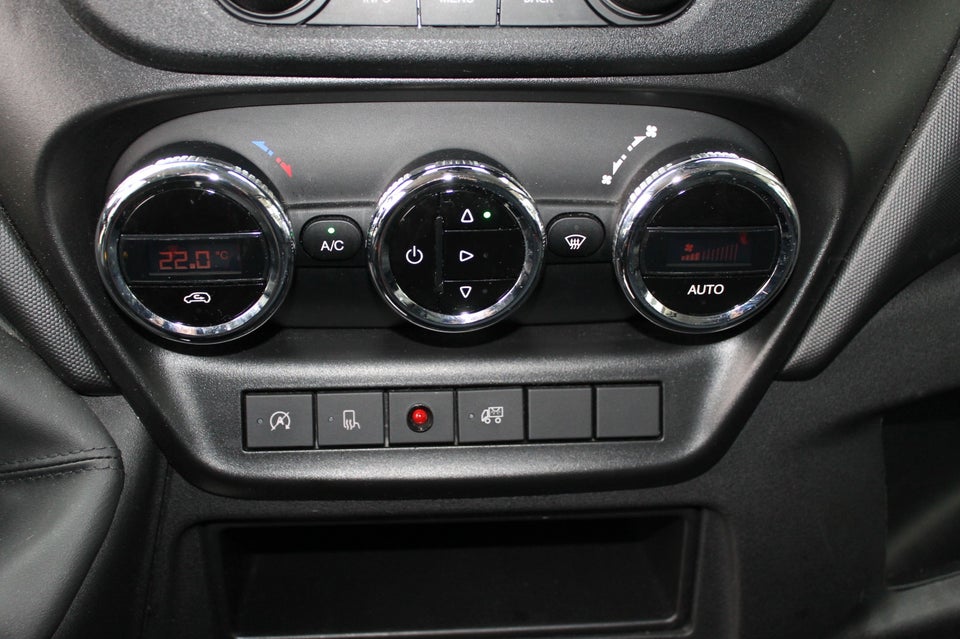 Iveco Daily 2,3 35S14 Alukasse m/lift