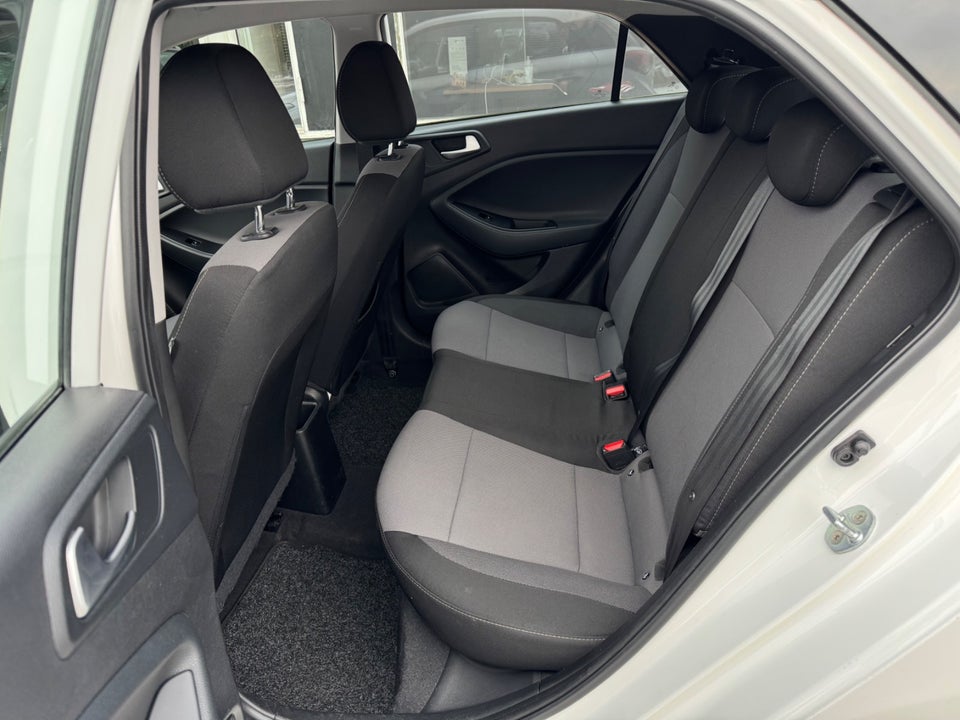 Hyundai i20 1,25 Trend 5d