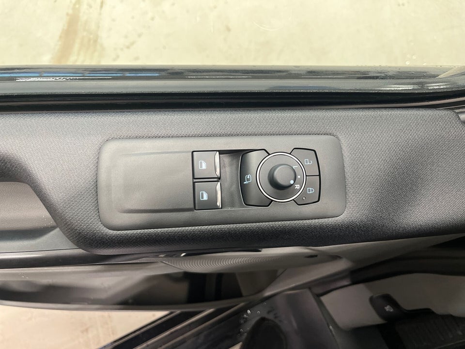 Ford E-Tourneo Custom 340S 64 Titanium X