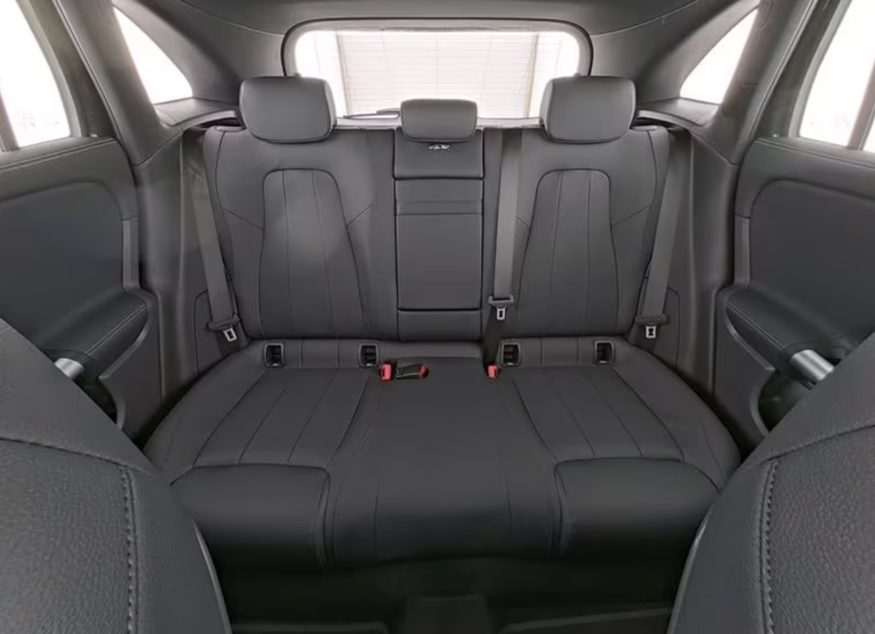 Mercedes EQA300 Progressive 4Matic 5d