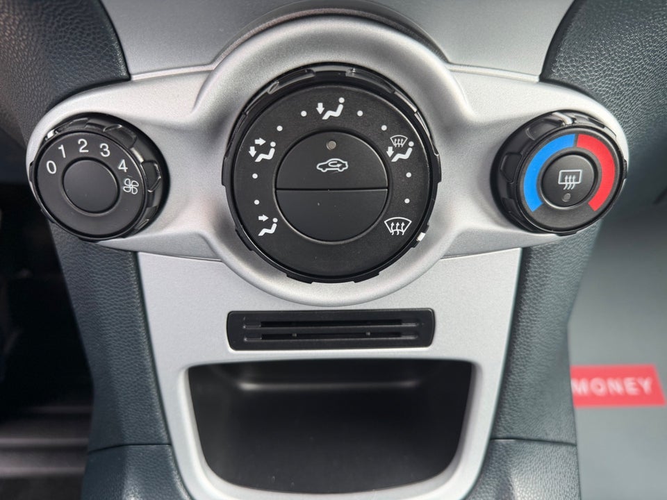 Ford Fiesta 1,25 60 Ambiente 5d