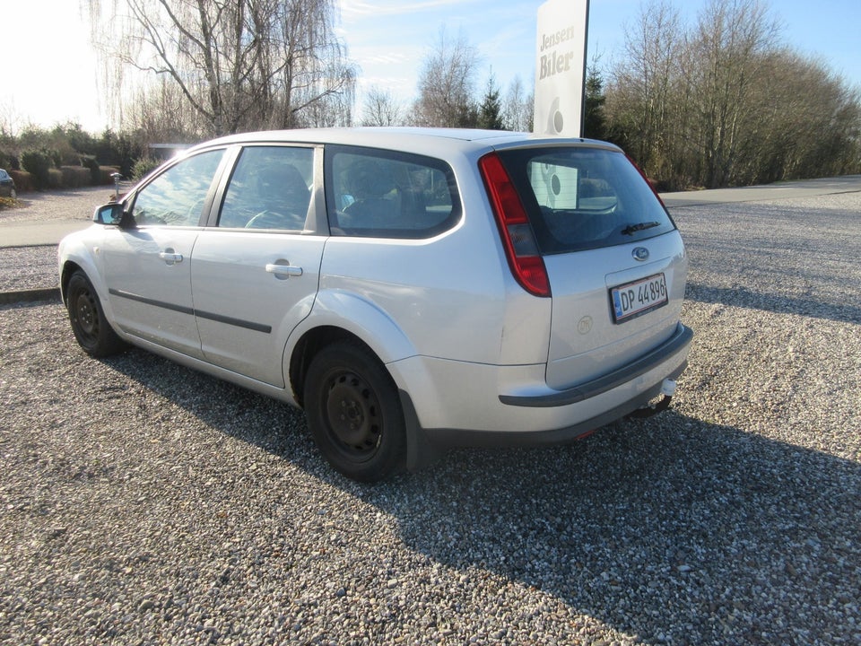 Ford Focus 1,6 Ambiente 100 stc. 5d