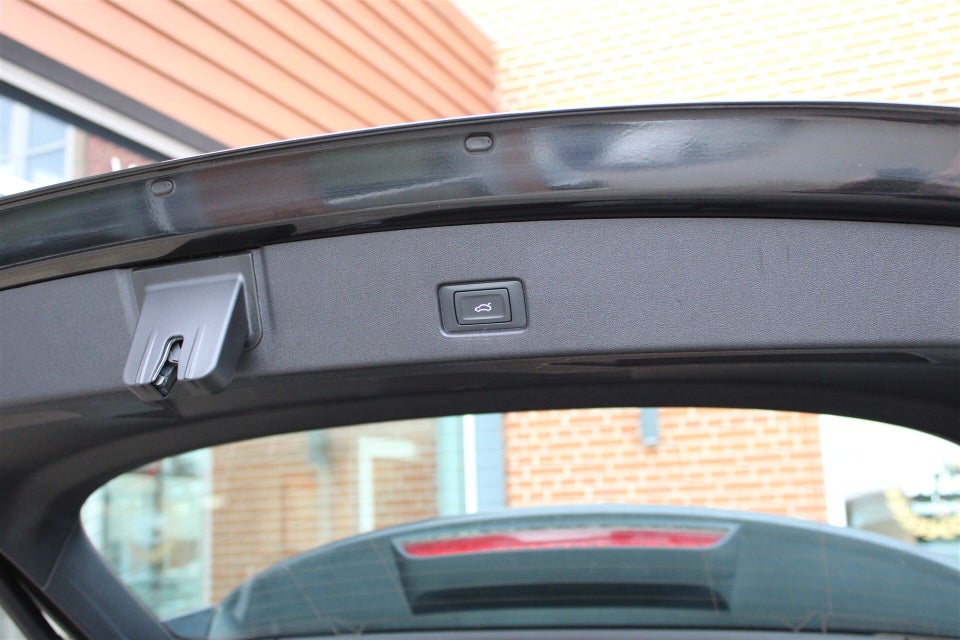 Audi Q4 e-tron 40  5d