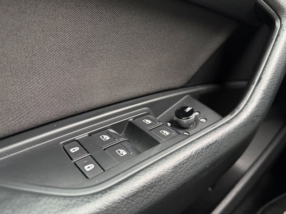 Audi e-tron 55 quattro 5d