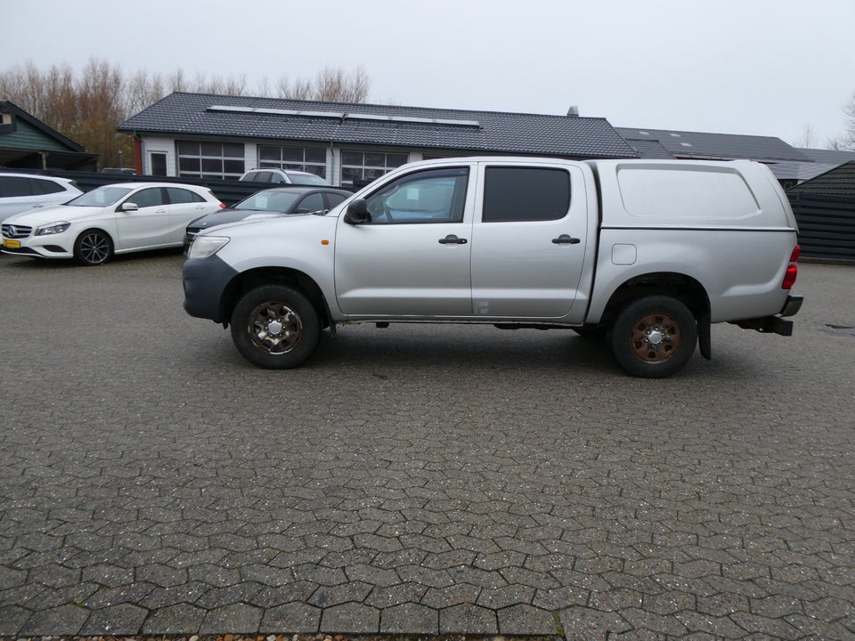 Toyota HiLux 2,5 D-4D 144 Db.Kab 4x4 T2 4d