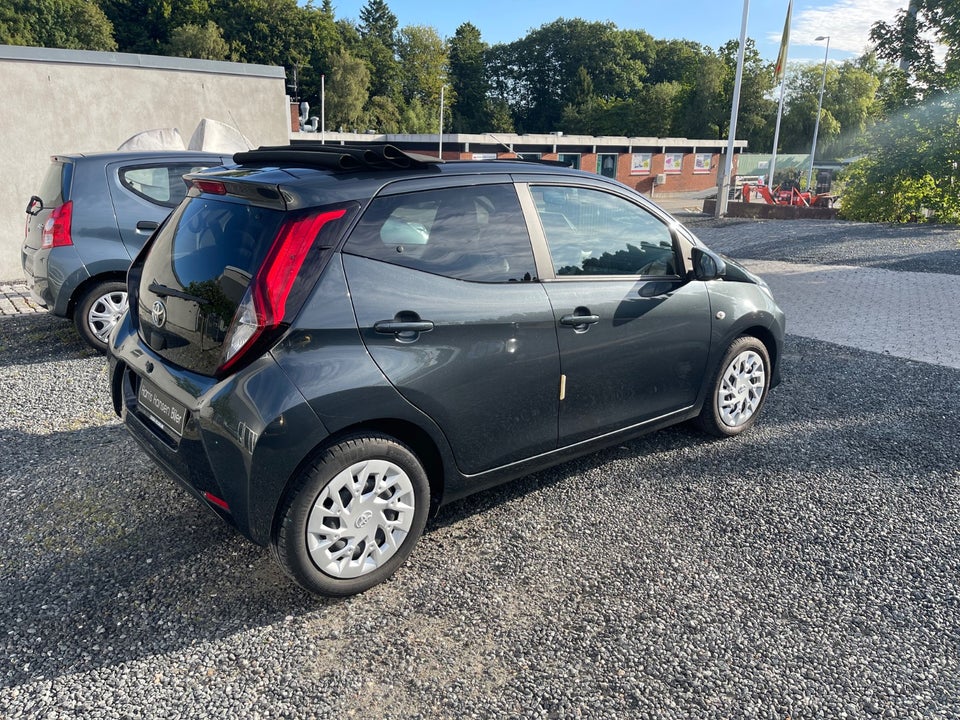 Toyota Aygo 1,0 VVT-i x-sky 5d