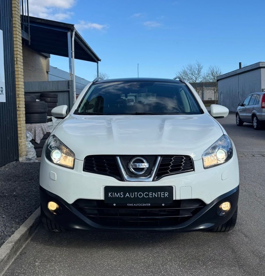 Nissan Qashqai 2,0 Acenta CVT 5d