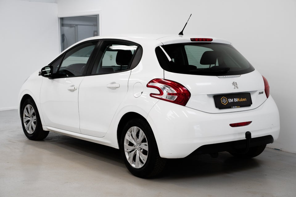 Peugeot 208 1,2 VTi Access 5d