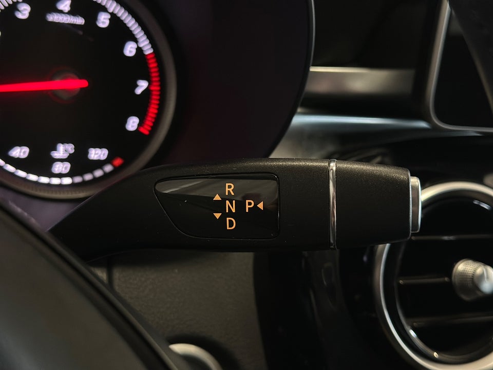 Mercedes C200 2,0 AMG Line stc. aut. 5d