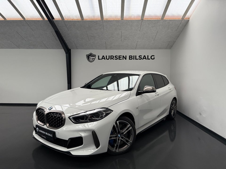 BMW M135i 2,0 Connected xDrive aut. 5d