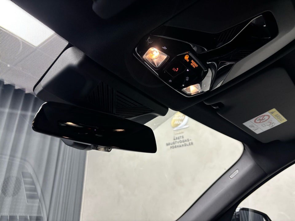 BMW iX2 eDrive20 M-Sport 5d