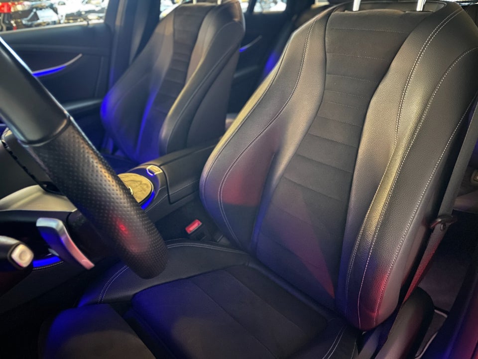 Mercedes E300 de 2,0 AMG Line stc. aut. 4Matic 5d