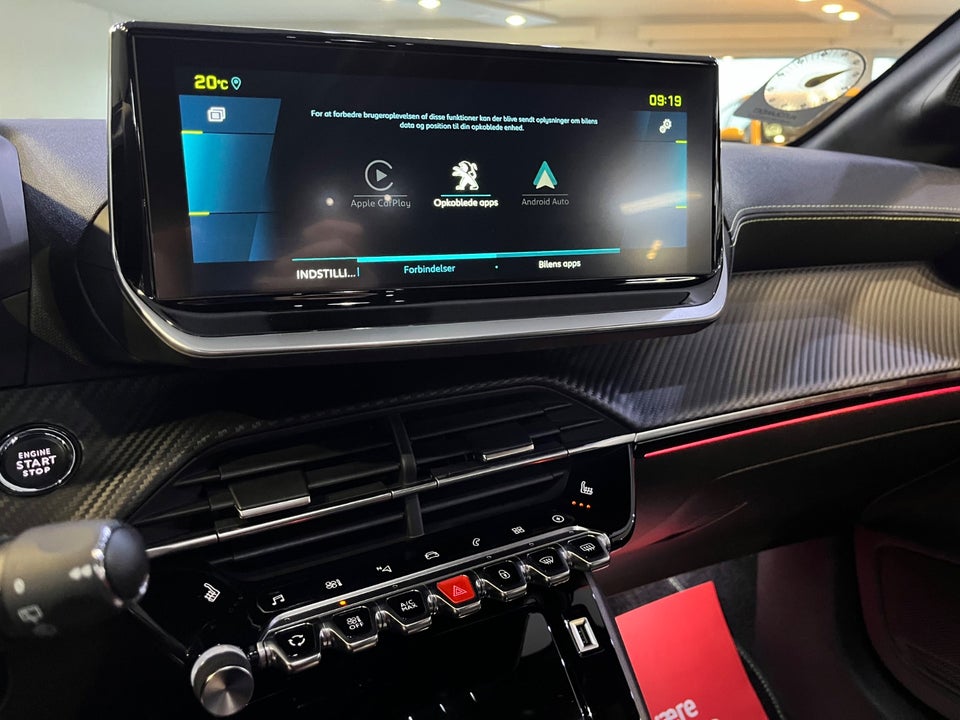 Peugeot e-208 50 GT 5d