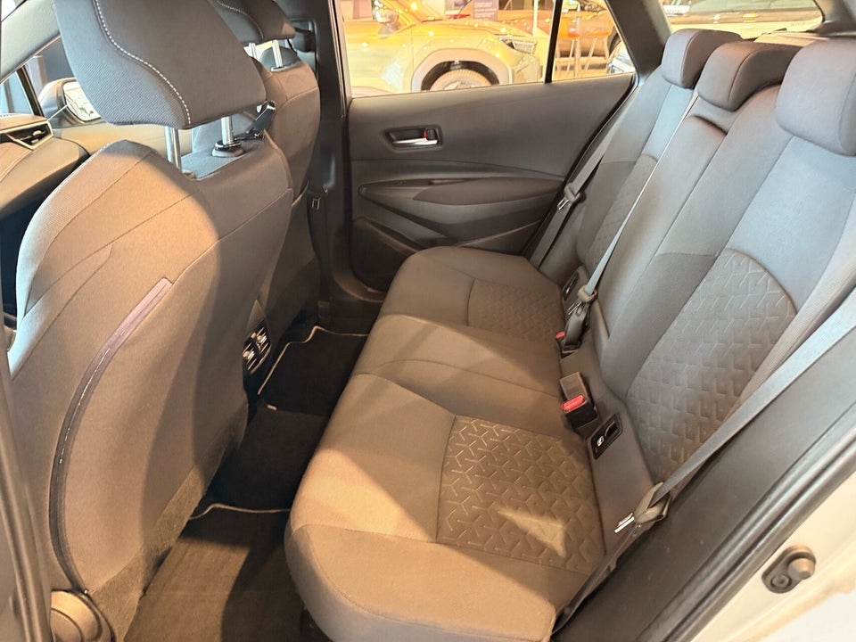 Toyota Corolla 2,0 Hybrid H3 Smart Touring Sports MDS 5d