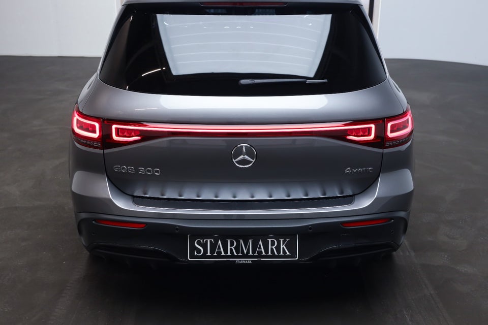 Mercedes EQB300 AMG Line 4Matic 5d