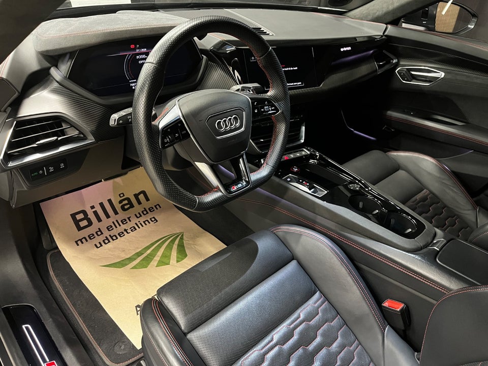 Audi RS e-tron GT quattro 4d