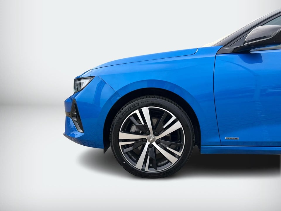 Opel Astra-e 54 Ultimate 5d